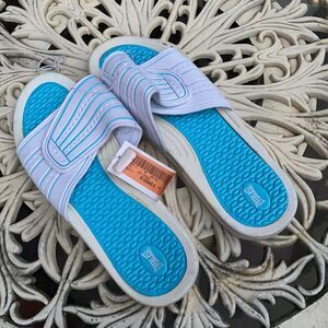 Everlast sandals sz. 11-12 NWT